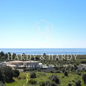 H&h: Chic Seaside Near Meia Lagos